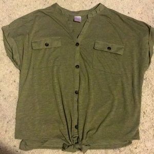 Short sleeve button up